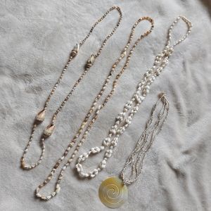 Random 4 PC seashell necklace lot